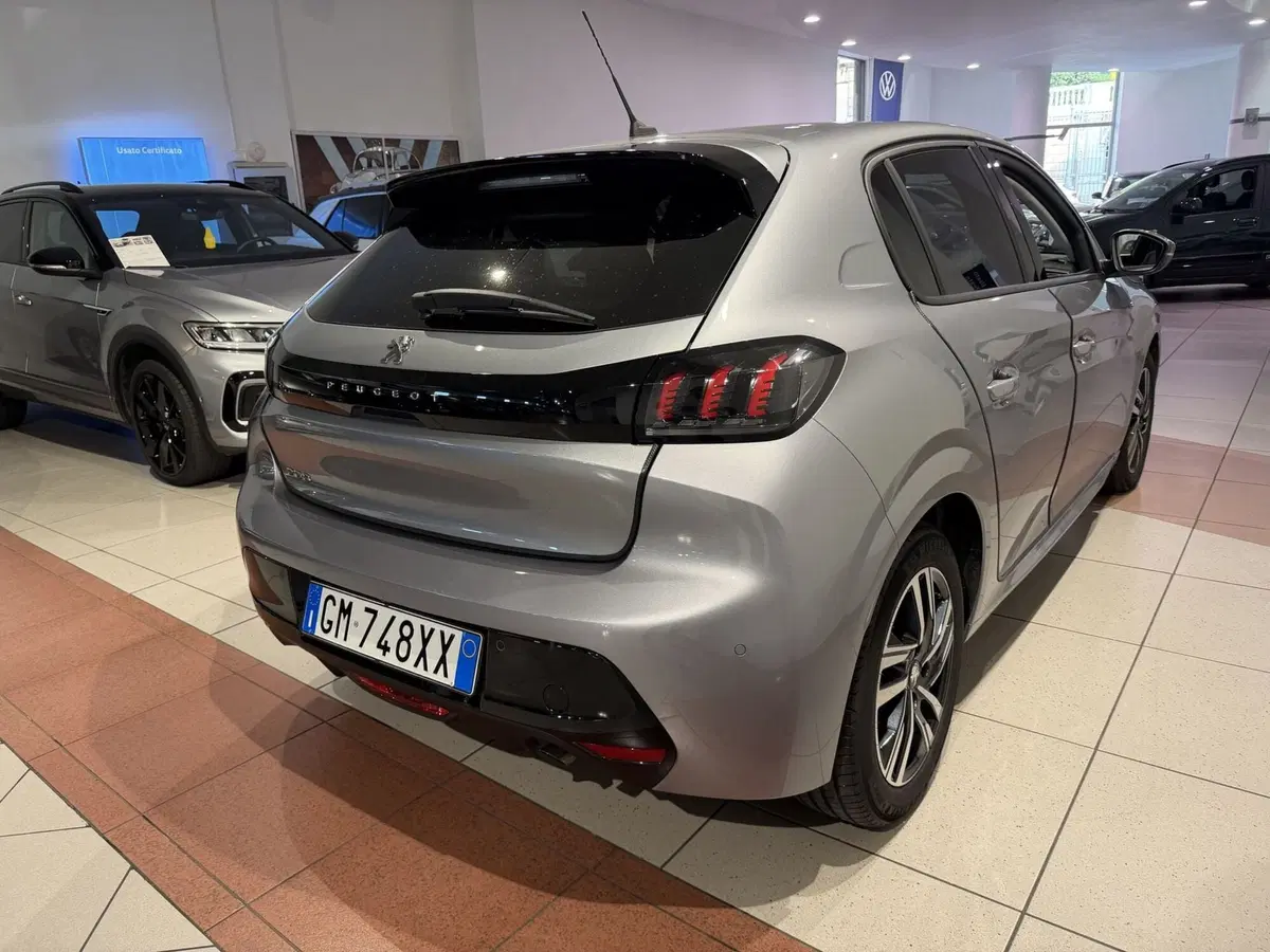 Peugeot 208 usata a Genova (5)