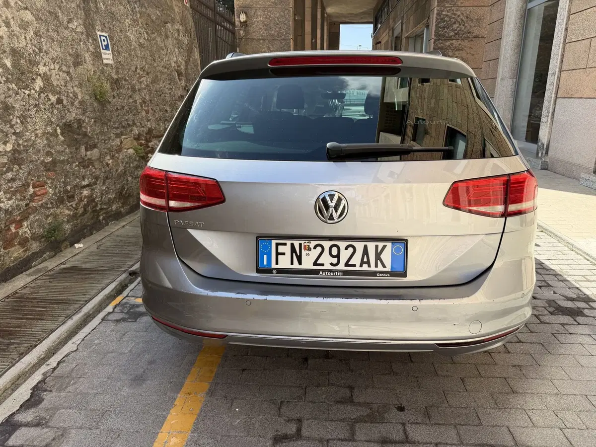 Volkswagen Passat Variant usata a Genova (3)