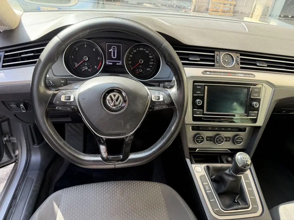 Volkswagen Passat Variant usata a Genova (8)