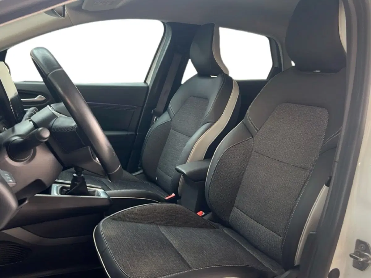 Renault Captur usata a Roma (12)