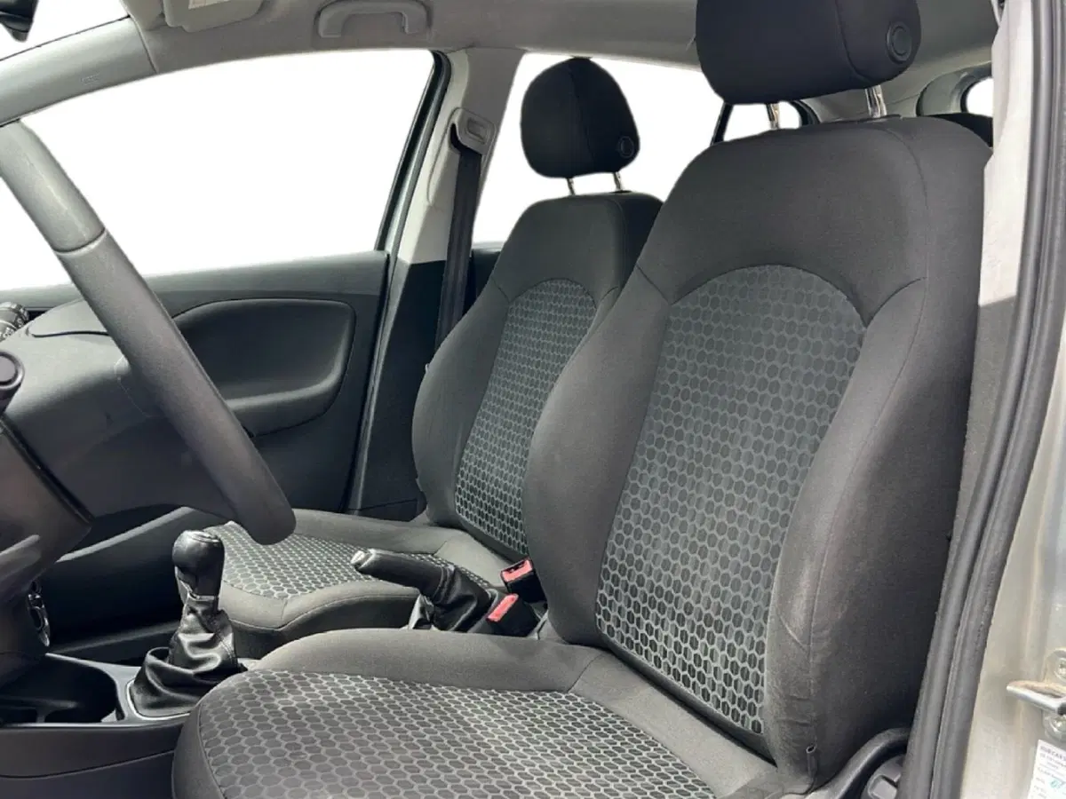 Opel Corsa usata a Roma (12)