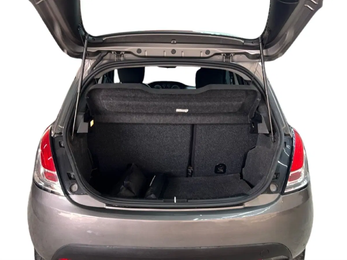 Lancia Ypsilon usata a Roma (10)