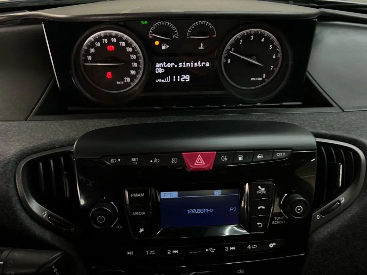 Lancia Ypsilon usata a Roma (13)