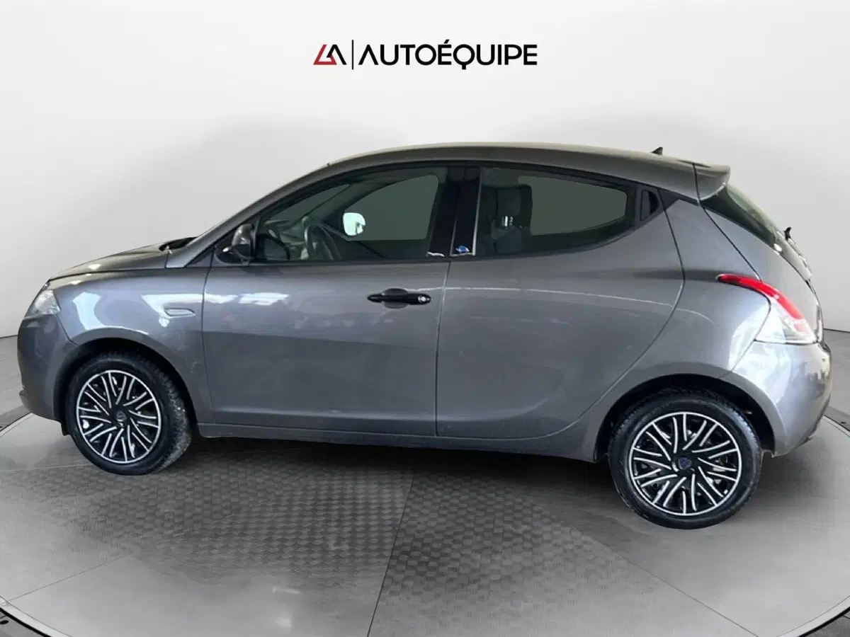 Lancia Ypsilon usata a Roma (2)