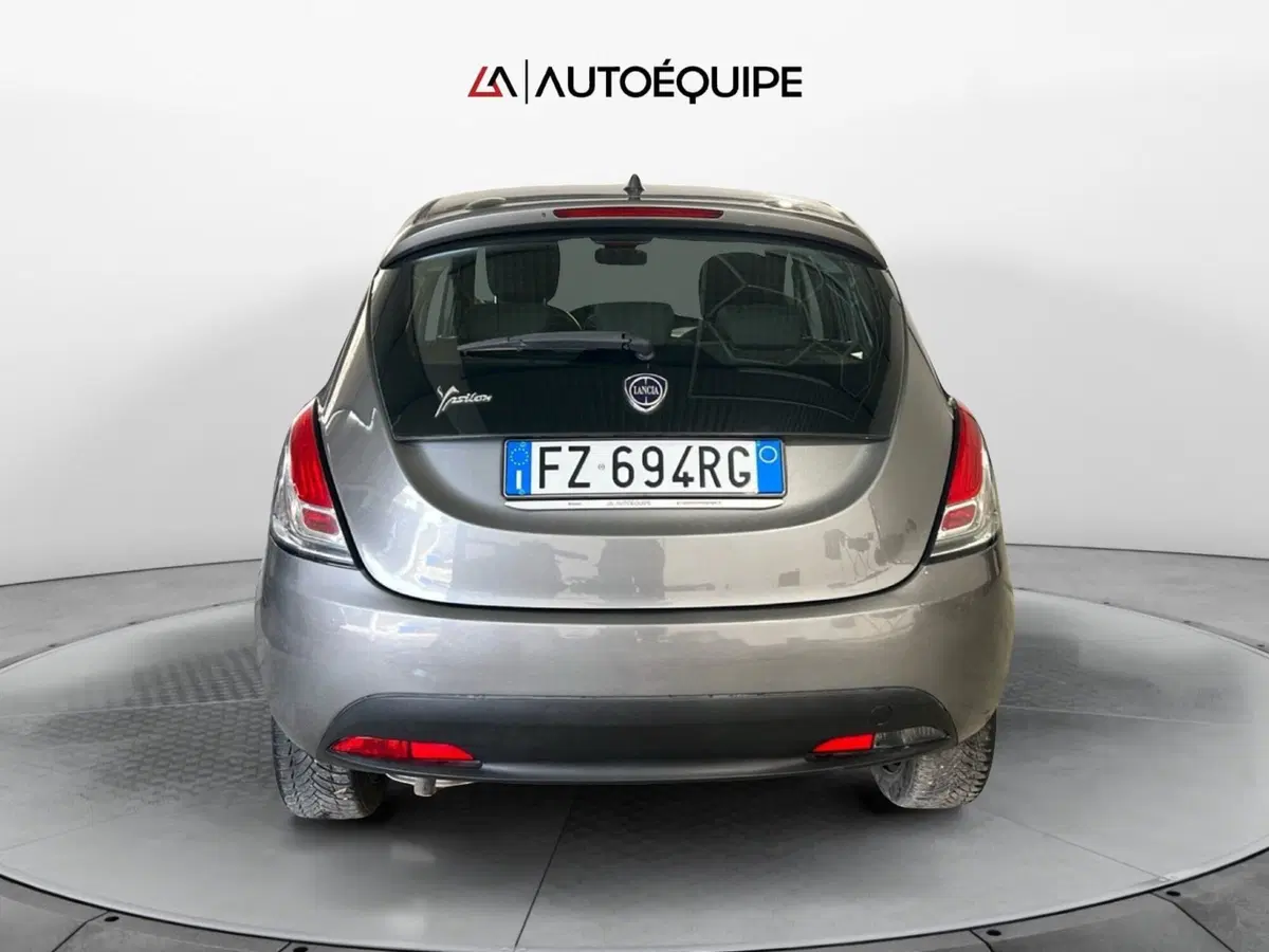 Lancia Ypsilon usata a Roma (4)