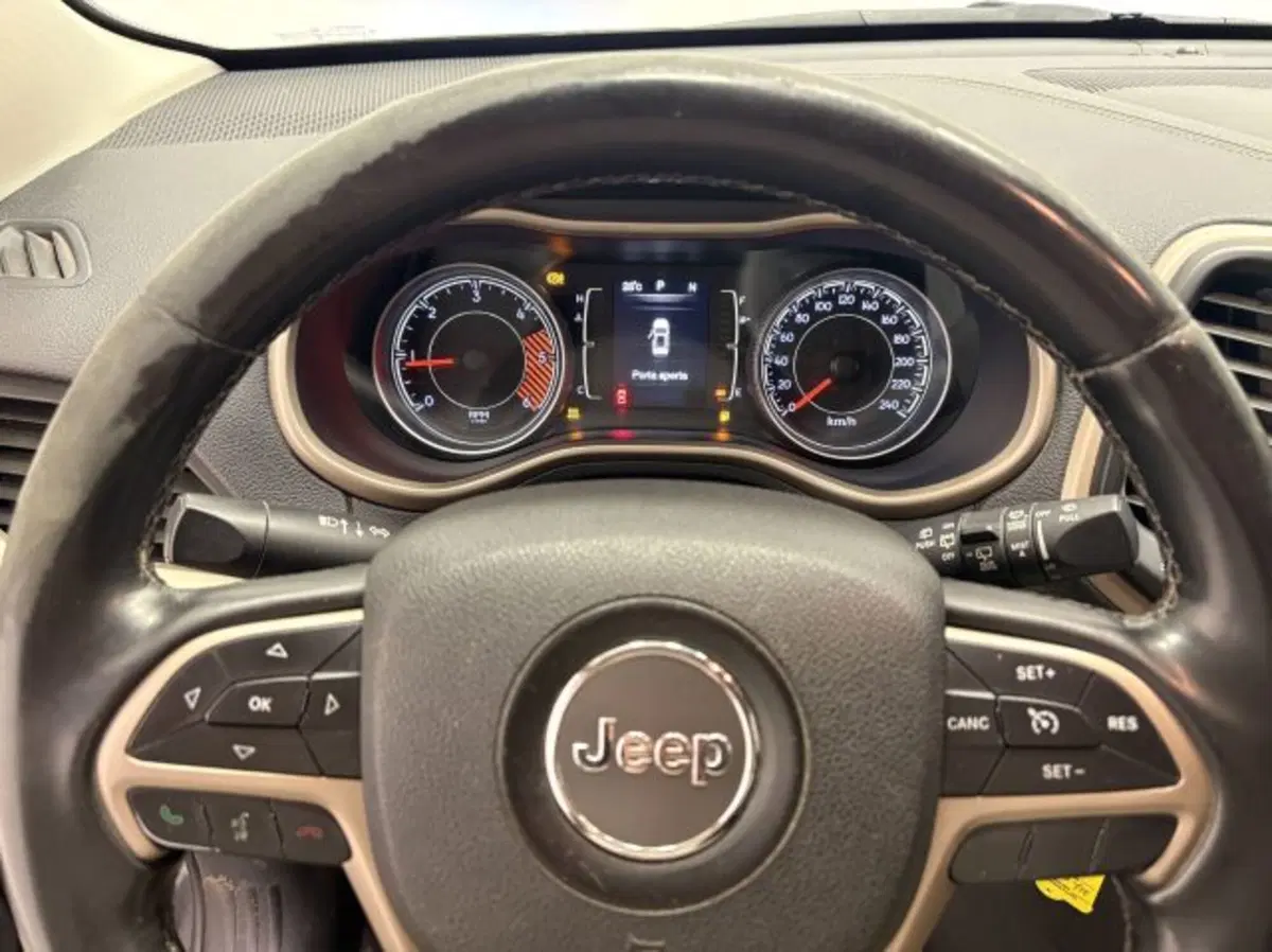 Jeep Cherokee usata a Treviso (6)