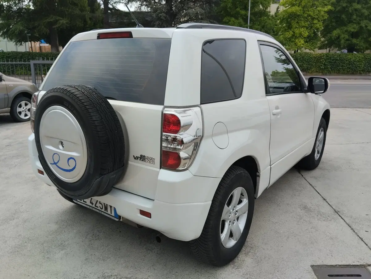 Suzuki Grand Vitara usata a Asti (4)