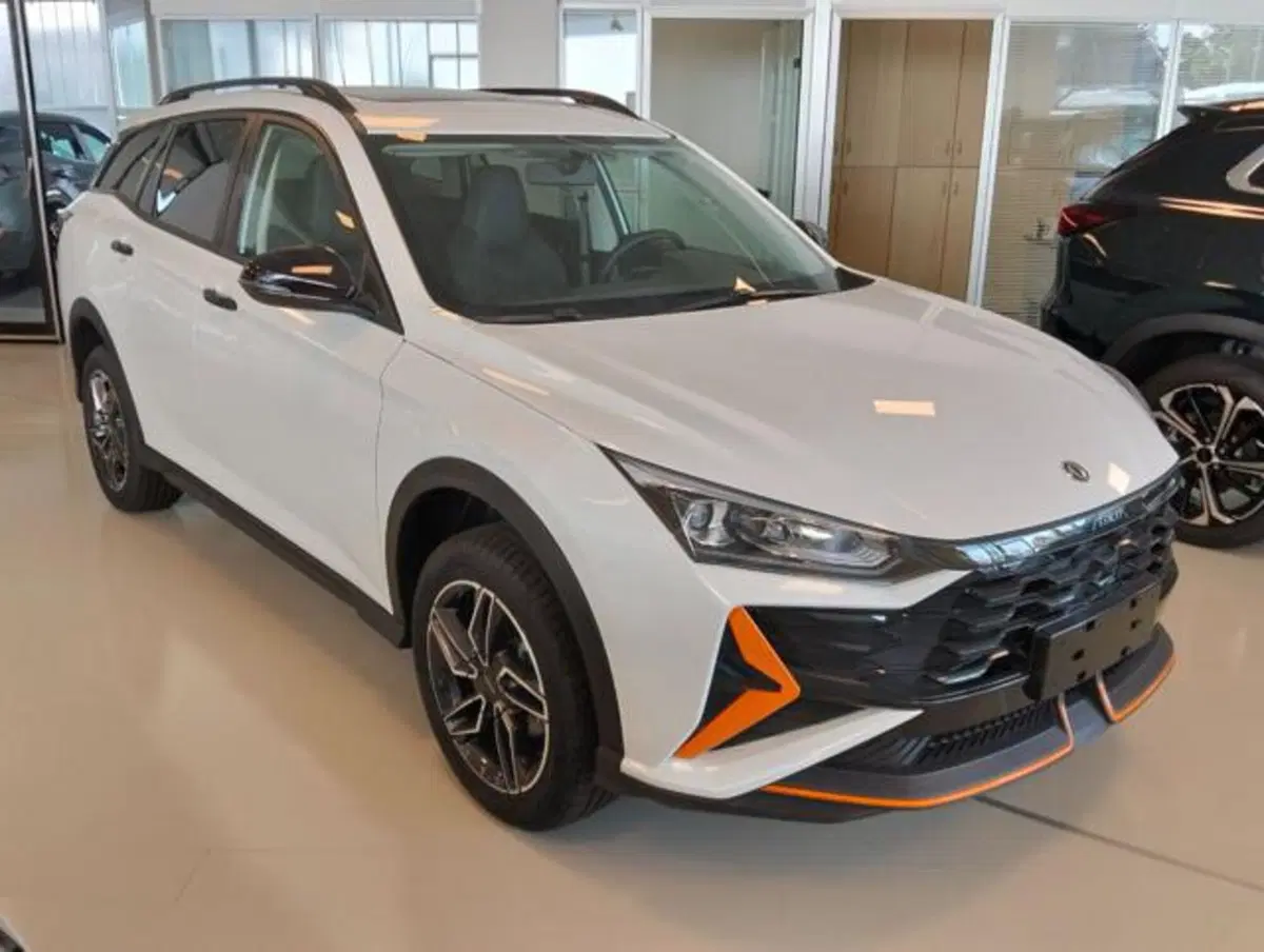 Dongfeng Shine GS  nuova a Como