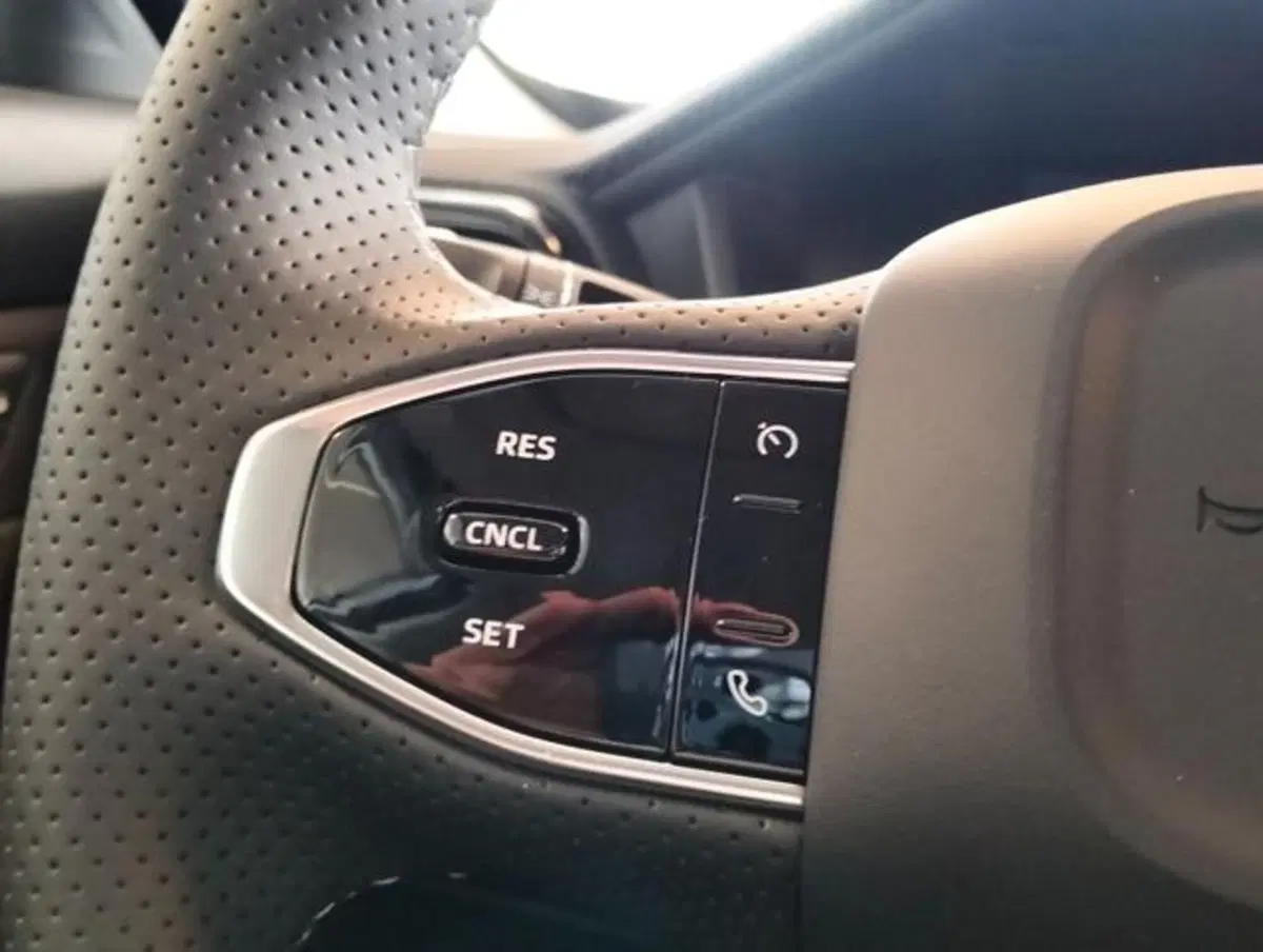 Dongfeng Shine GS  nuova a Como (6)