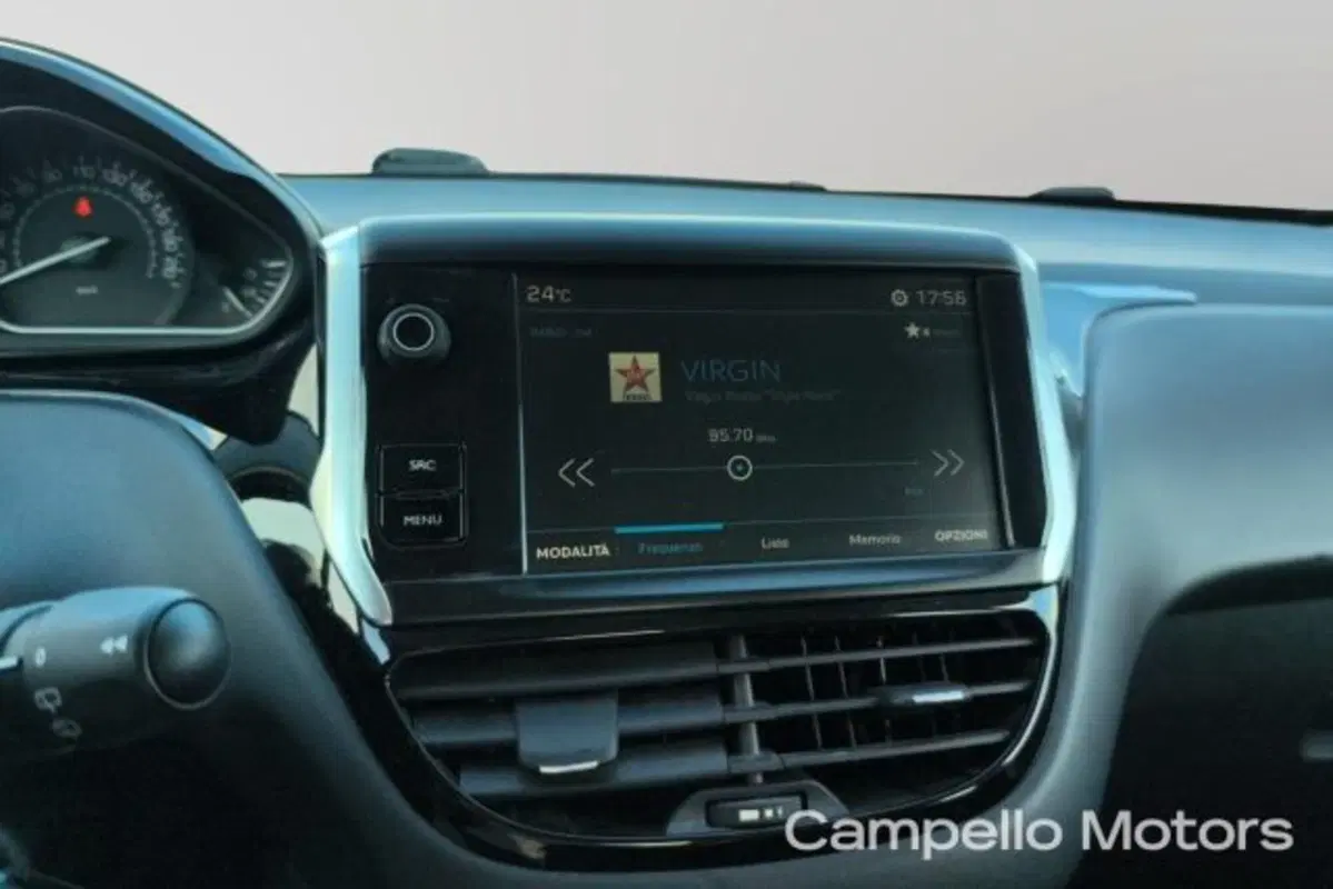 Peugeot 208 usata a Venezia (10)