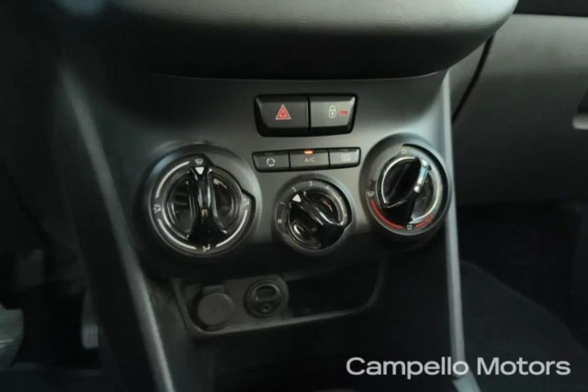 Peugeot 208 usata a Venezia (12)