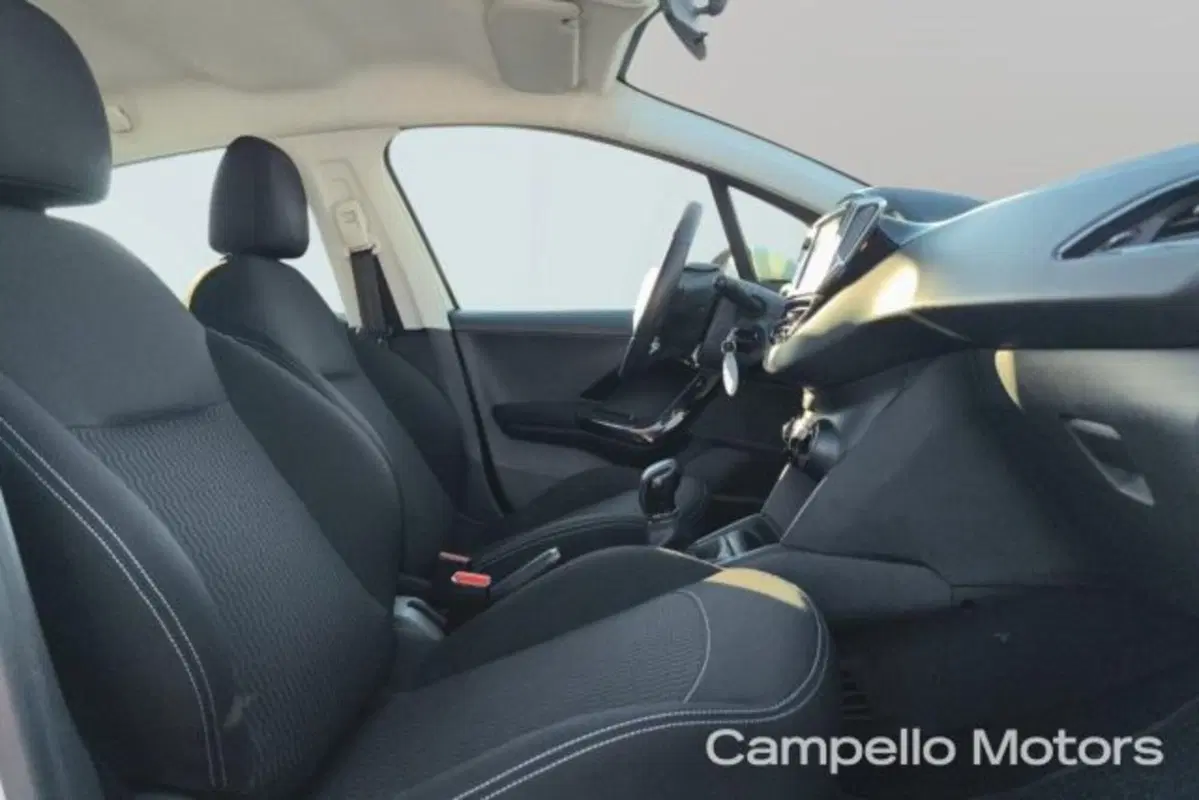 Peugeot 208 usata a Venezia (15)