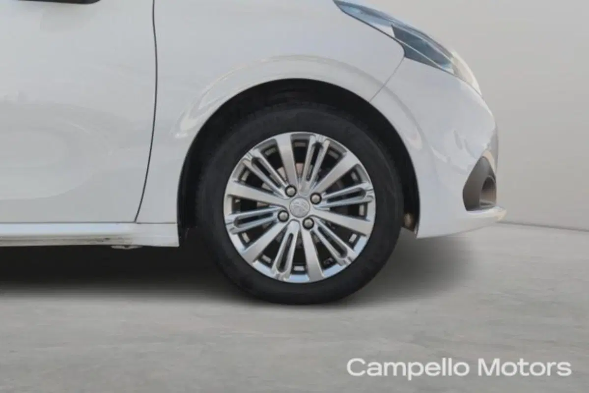 Peugeot 208 usata a Venezia (18)