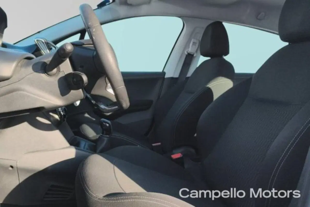 Peugeot 208 usata a Venezia (5)