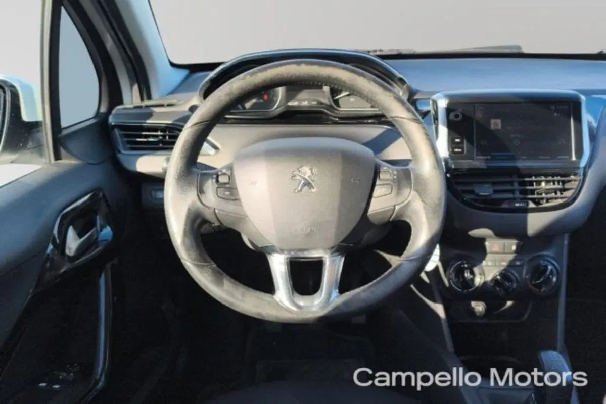 Peugeot 208 usata a Venezia (8)