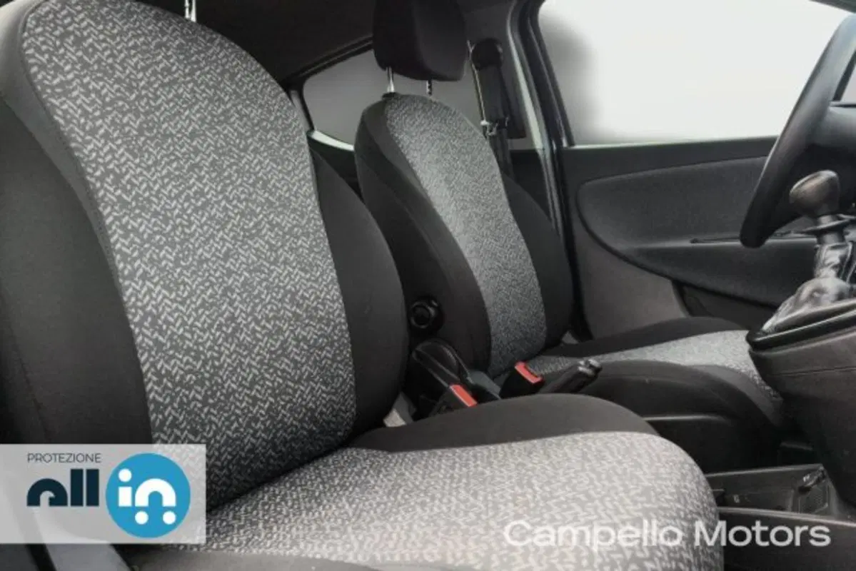 Lancia Ypsilon usata a Venezia (13)