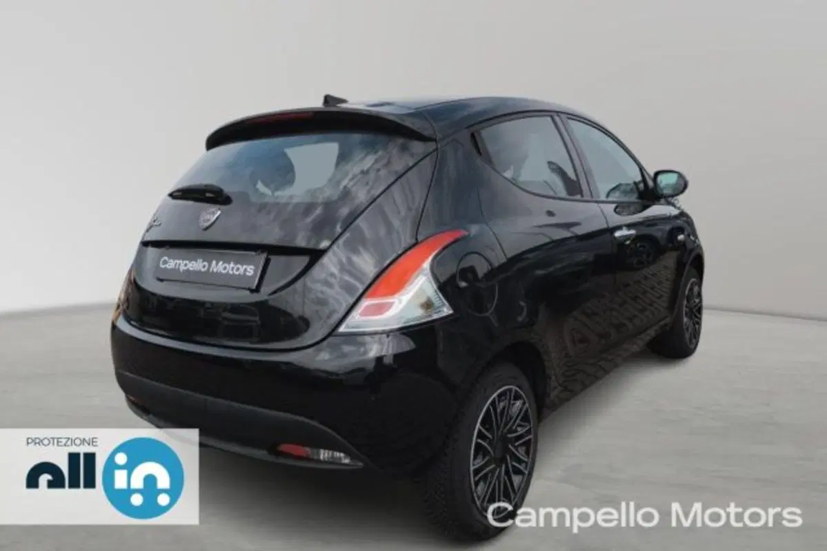Lancia Ypsilon usata a Venezia (3)
