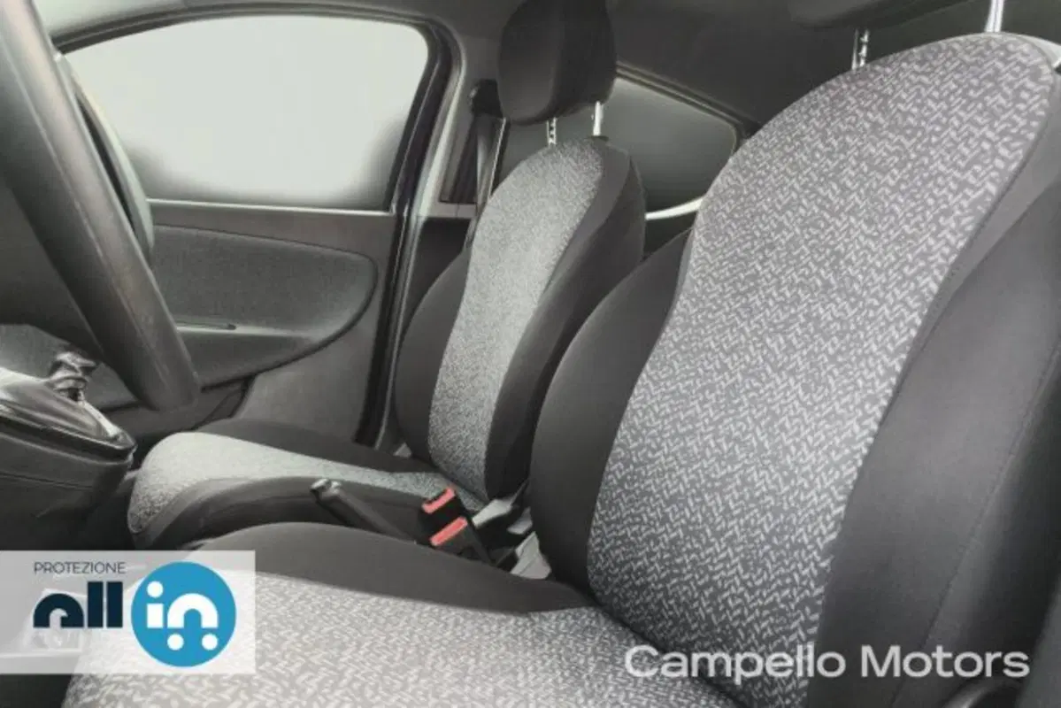 Lancia Ypsilon usata a Venezia (5)