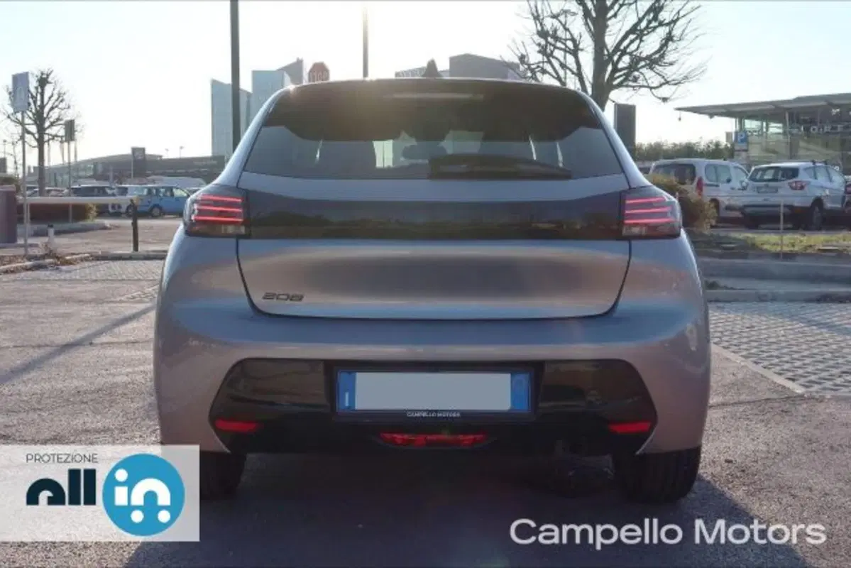 Peugeot 208 usata a Venezia (4)