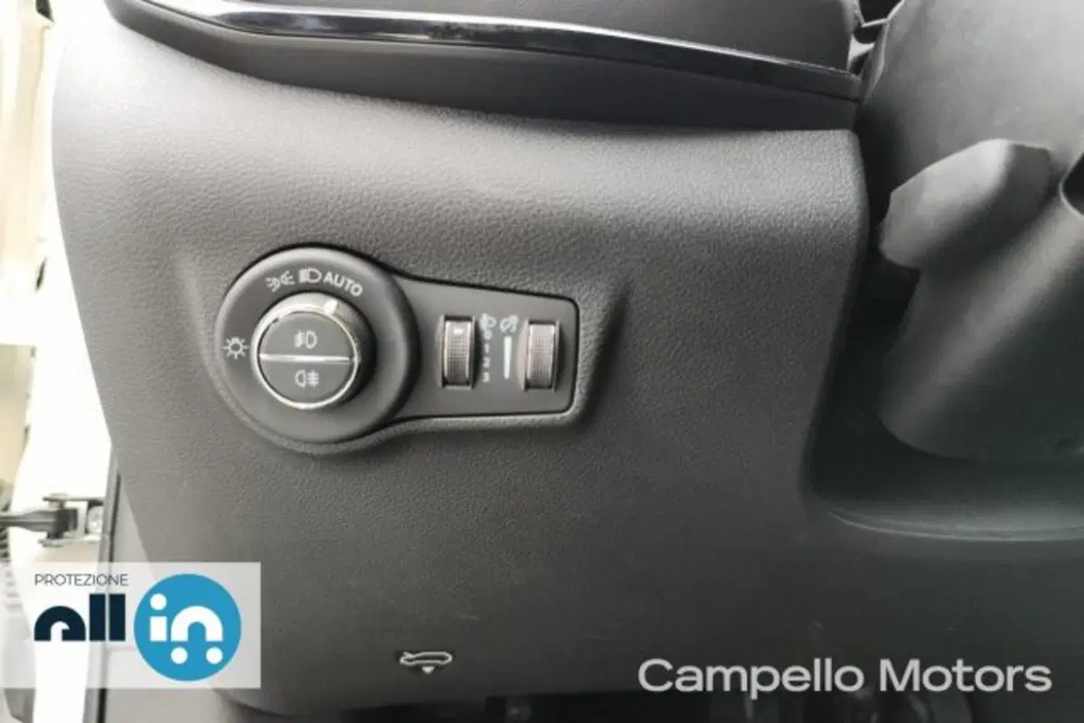 Jeep Compass usata a Venezia (19)
