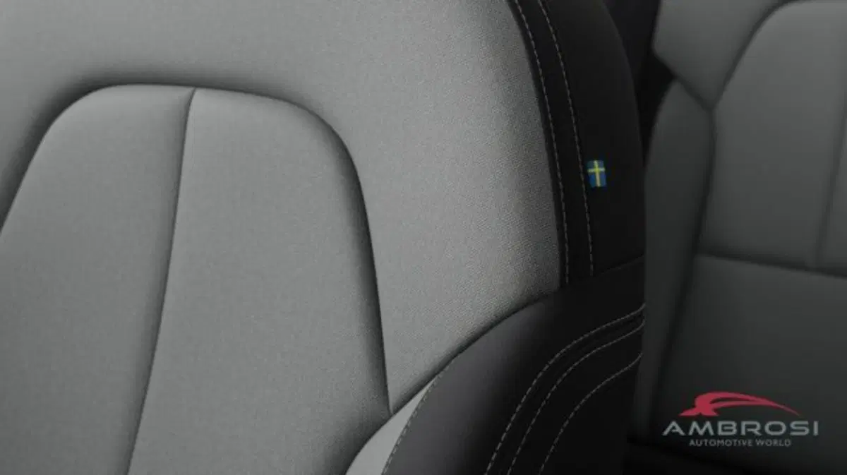 Volvo XC40 nuova a Perugia (11)