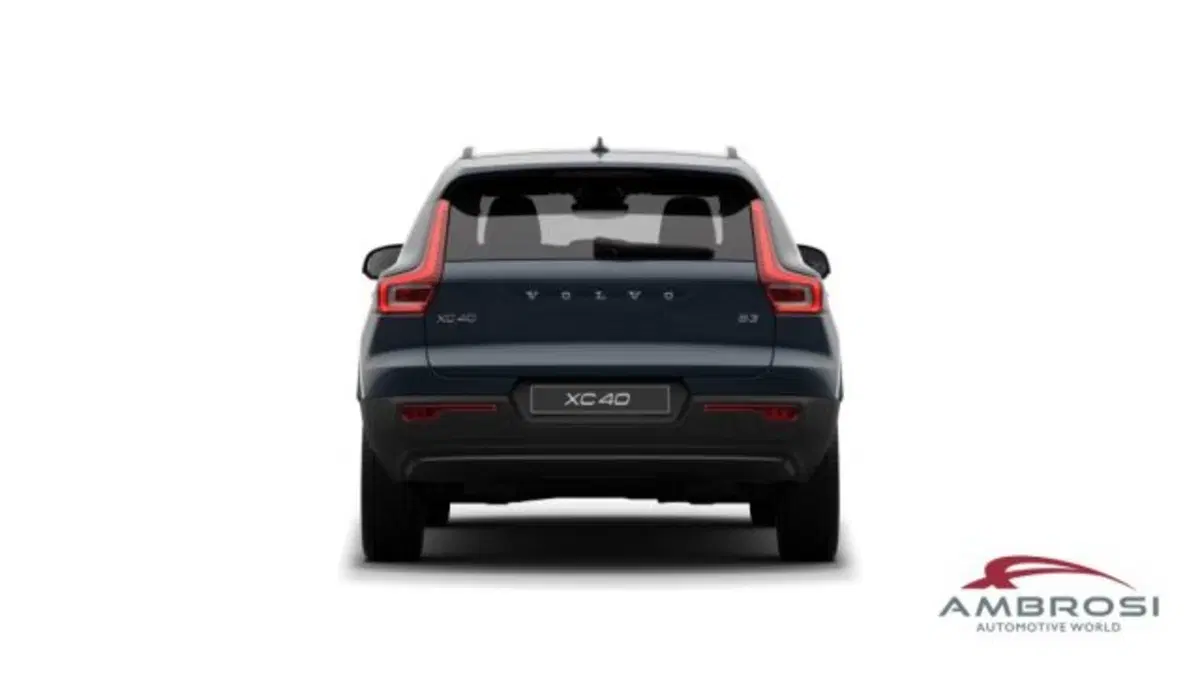 Volvo XC40 nuova a Perugia (4)