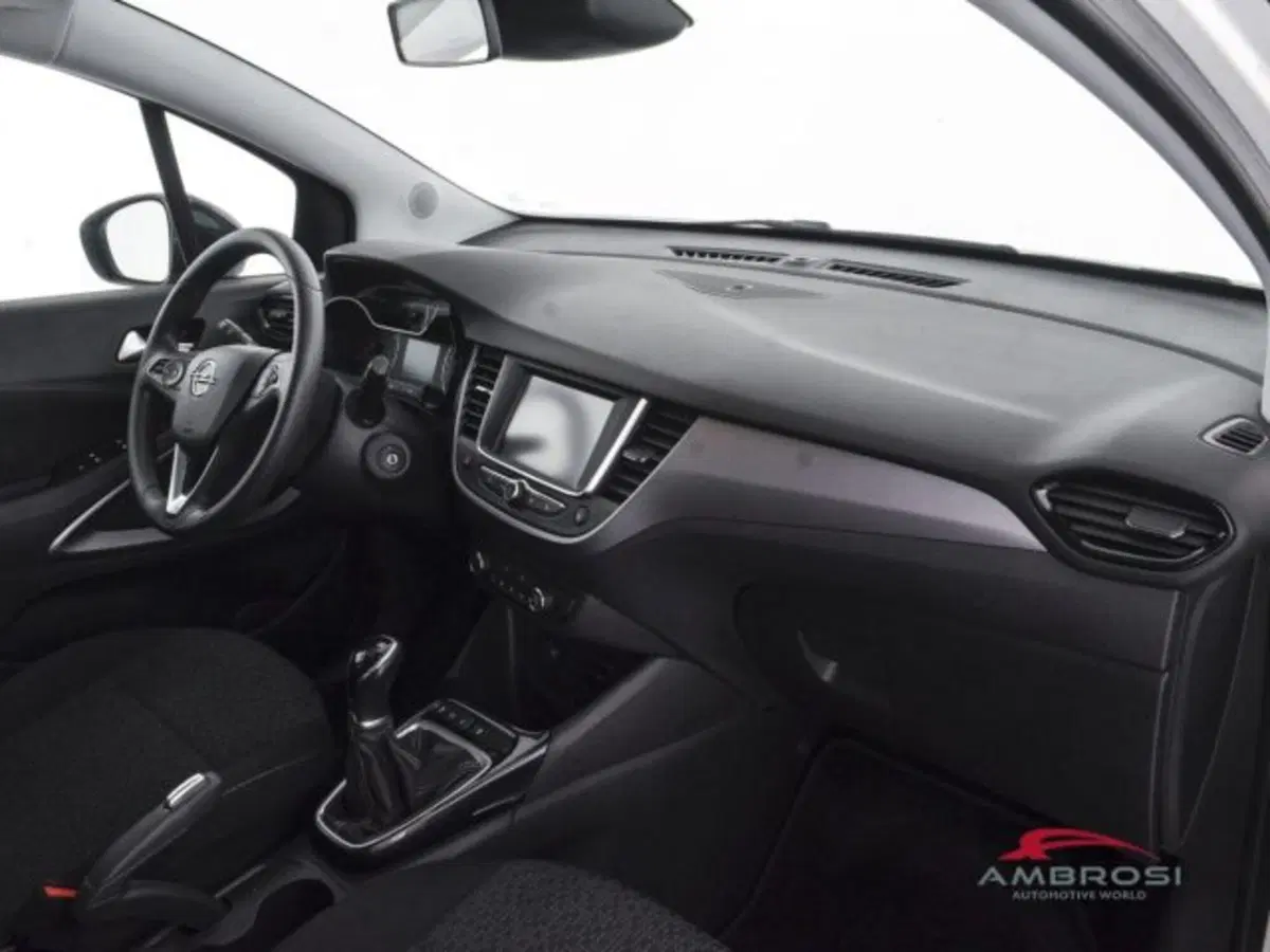 Opel Crossland X usata a Perugia (12)