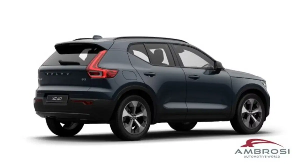 Volvo XC40 nuova a Perugia (5)