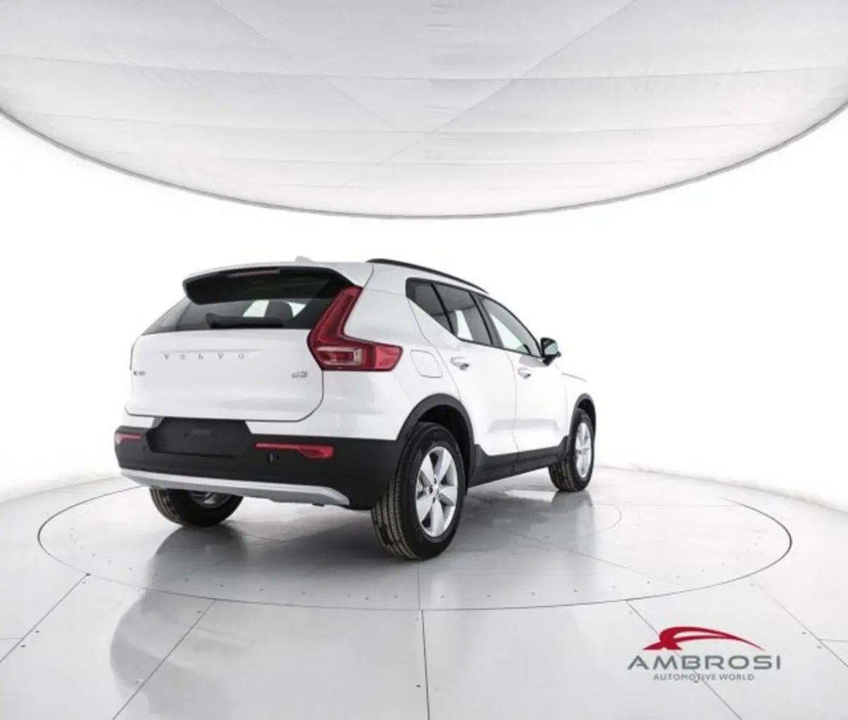 Volvo XC40 nuova a Perugia (3)