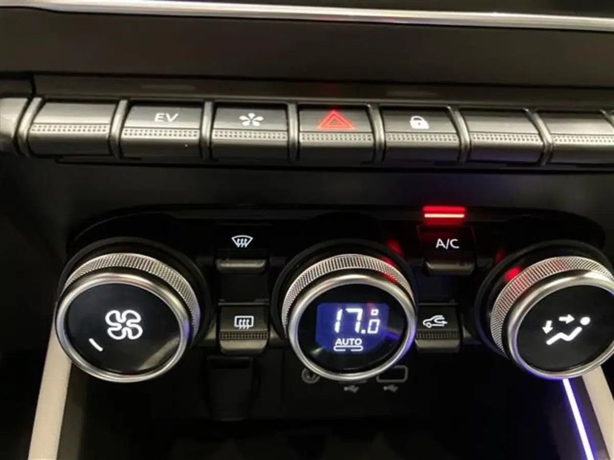 Renault Clio usata a Como (19)