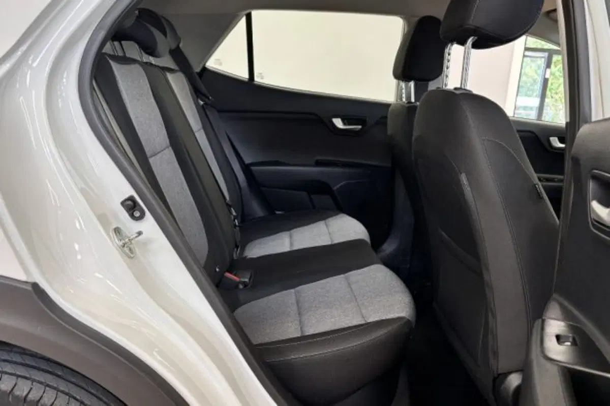 Kia Stonic usata a Latina (10)