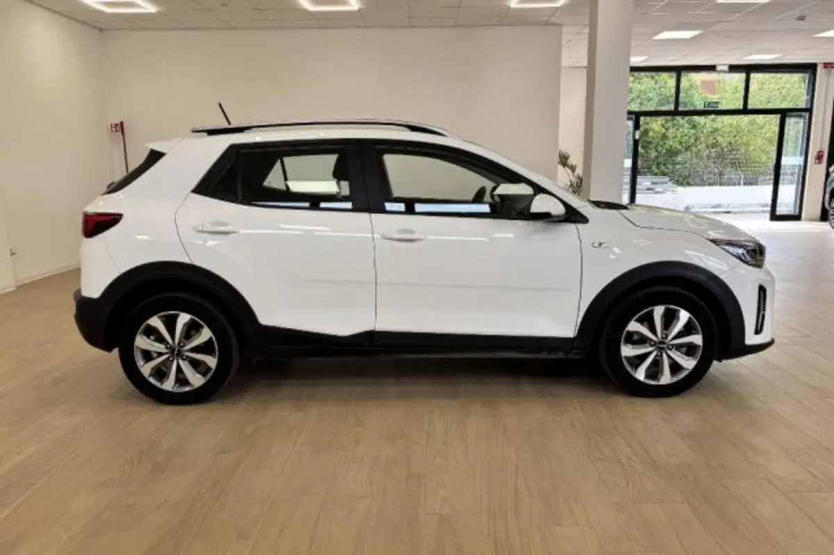 Kia Stonic usata a Latina (4)
