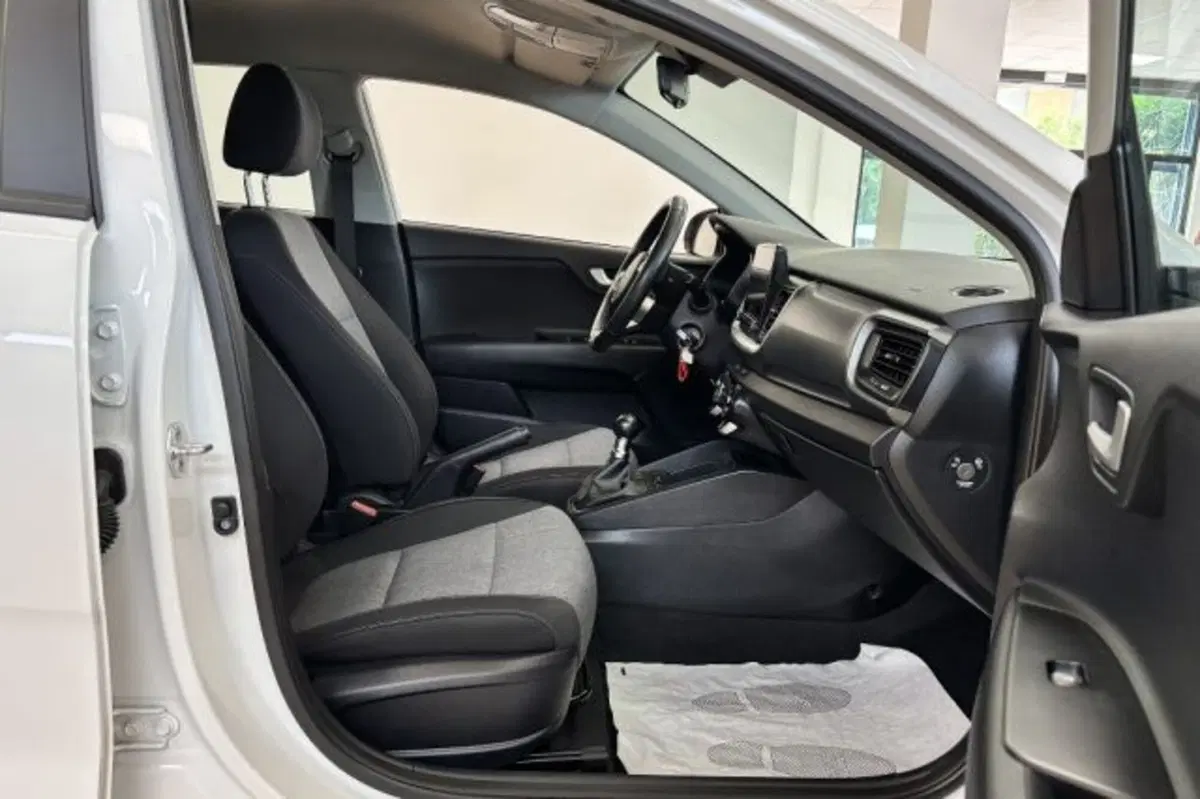 Kia Stonic usata a Latina (8)