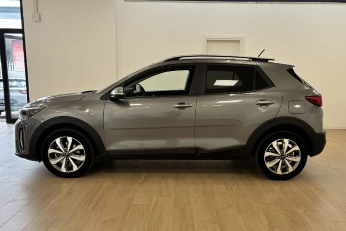Kia Stonic usata a Latina (4)