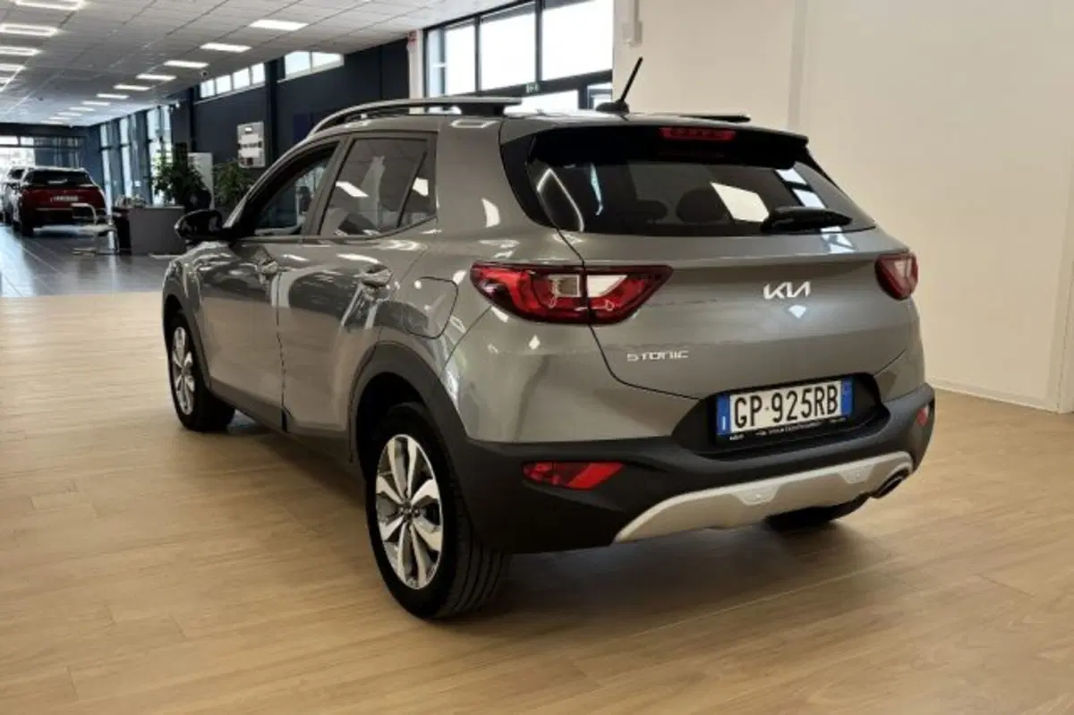 Kia Stonic usata a Latina (5)