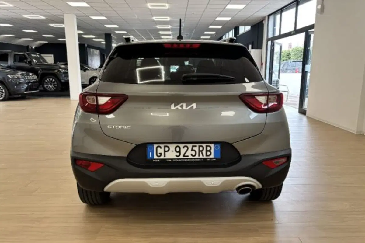 Kia Stonic usata a Latina (6)