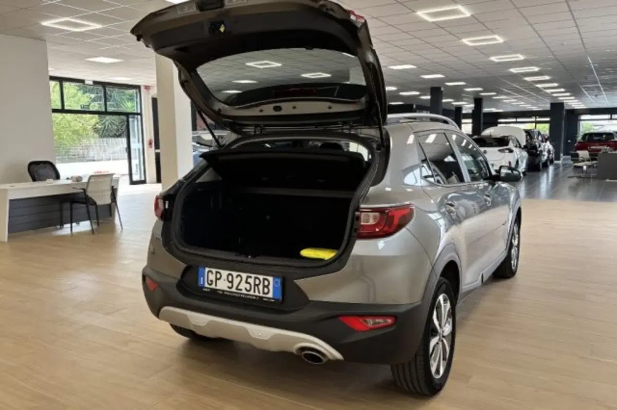 Kia Stonic usata a Latina (7)