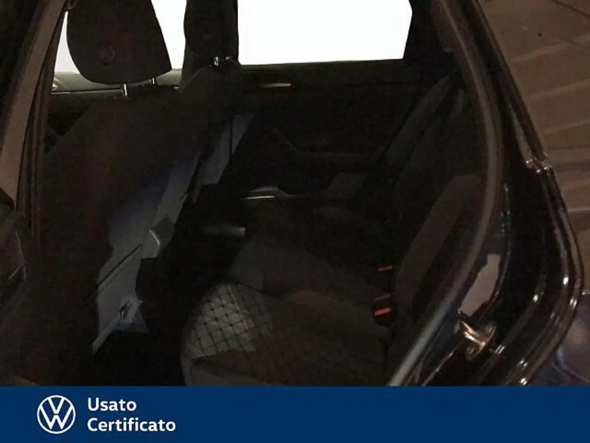 Volkswagen Taigo usata a Vicenza (11)