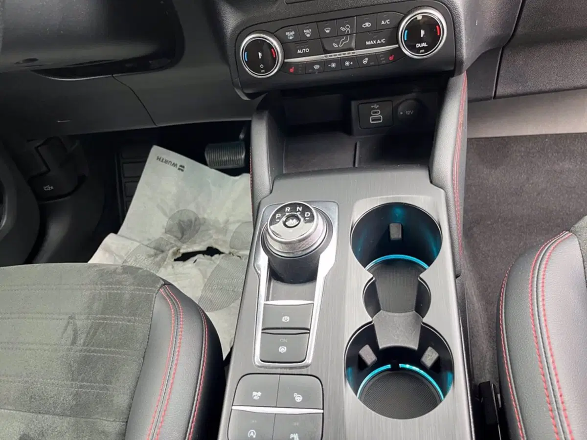 Ford Kuga usata a Milano (17)