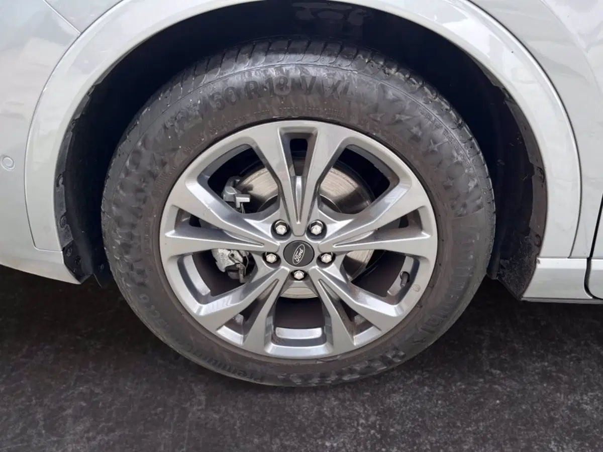 Ford Kuga usata a Milano (9)