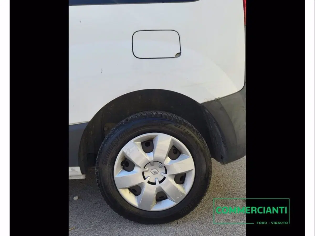 Renault Kangoo usata a Catania (11)