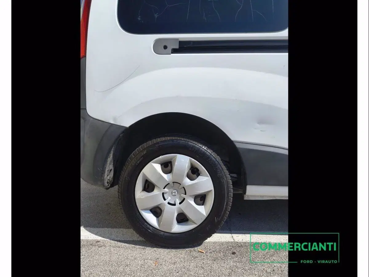 Renault Kangoo usata a Catania (14)