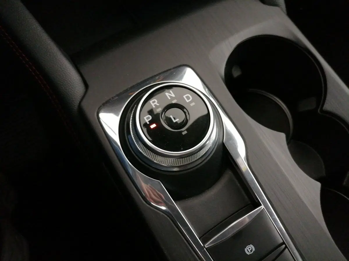 Ford Kuga usata a Roma (13)