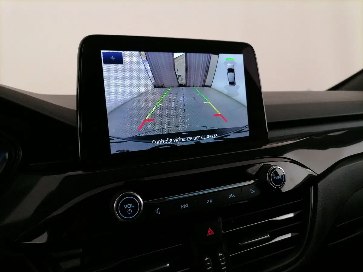 Ford Kuga usata a Roma (16)