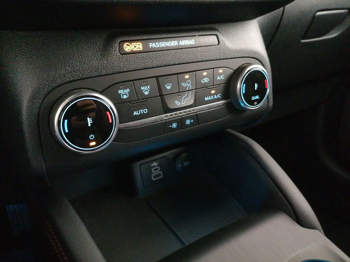 Ford Kuga usata a Roma (15)