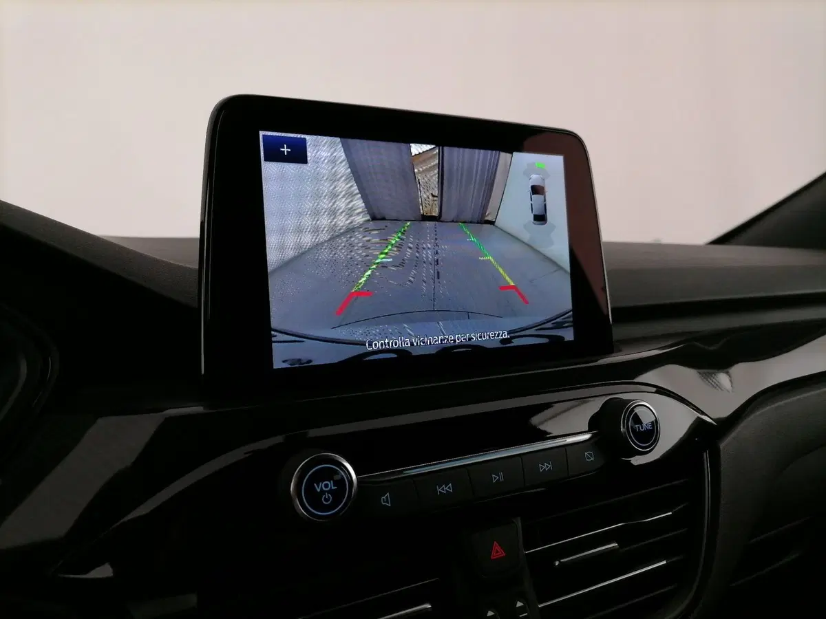 Ford Kuga usata a Roma (18)