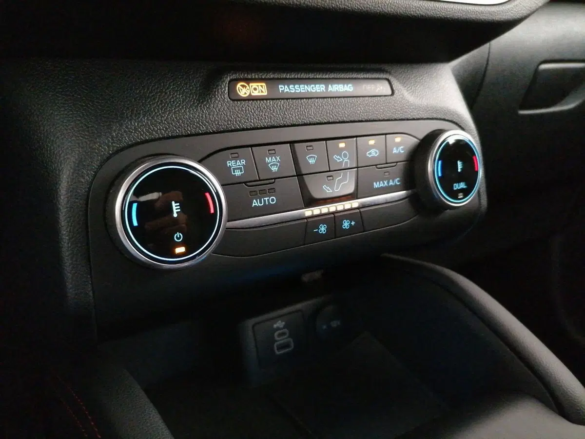 Ford Kuga usata a Roma (13)