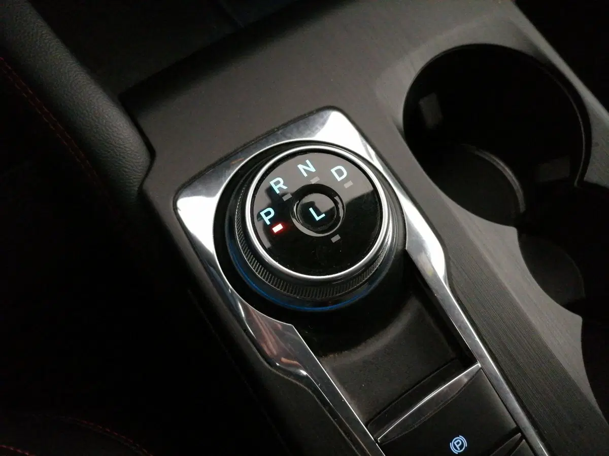 Ford Kuga usata a Roma (14)