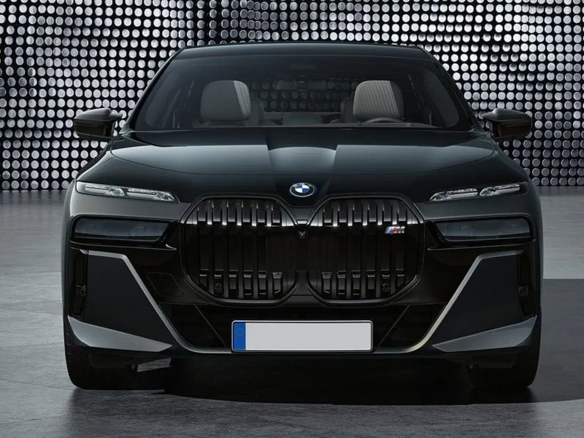 BMW Serie 7 nuova a Torino (8)