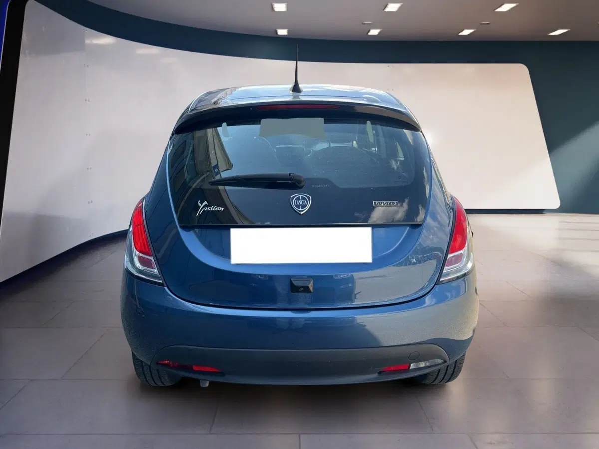 Lancia Ypsilon usata a Torino (4)
